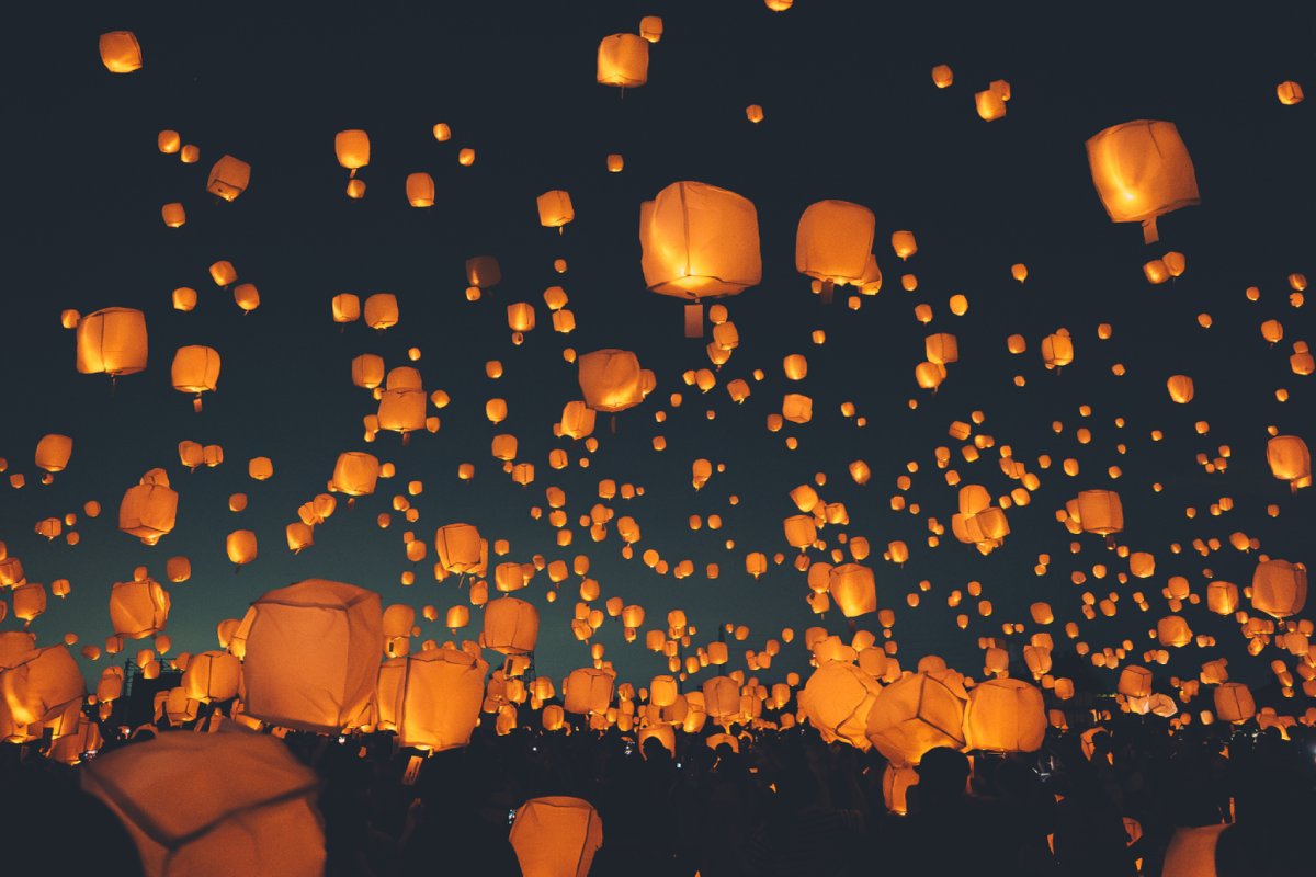 【埼玉県・さいたま市ほか】七夕スカイランタン祭り2026へ、願いを灯す夏の夜空を見に行こう